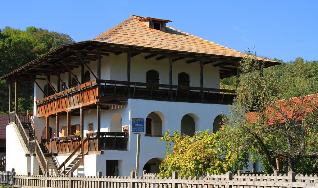 Casa Cartianu Hotel Targu Jiu Luaran gambar