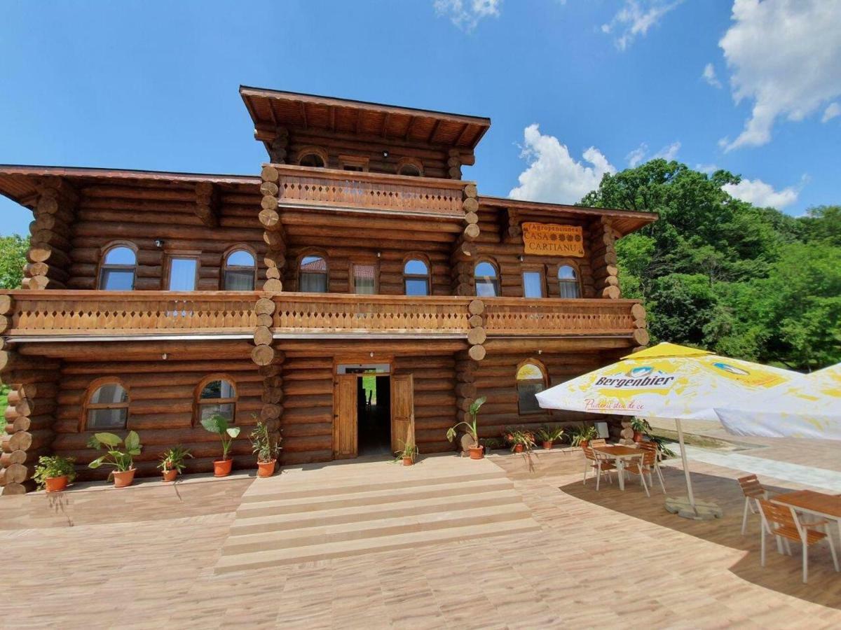 Casa Cartianu Hotel Targu Jiu Luaran gambar