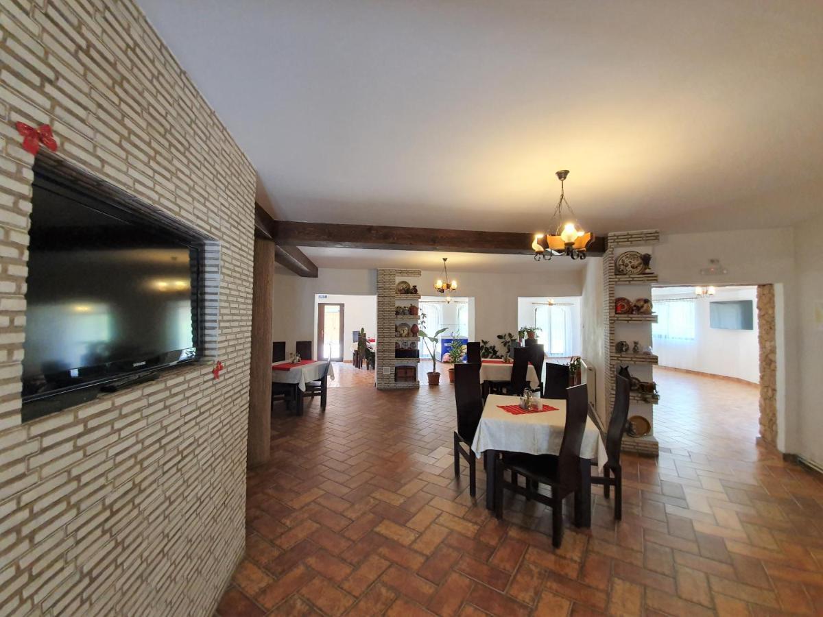 Casa Cartianu Hotel Targu Jiu Luaran gambar